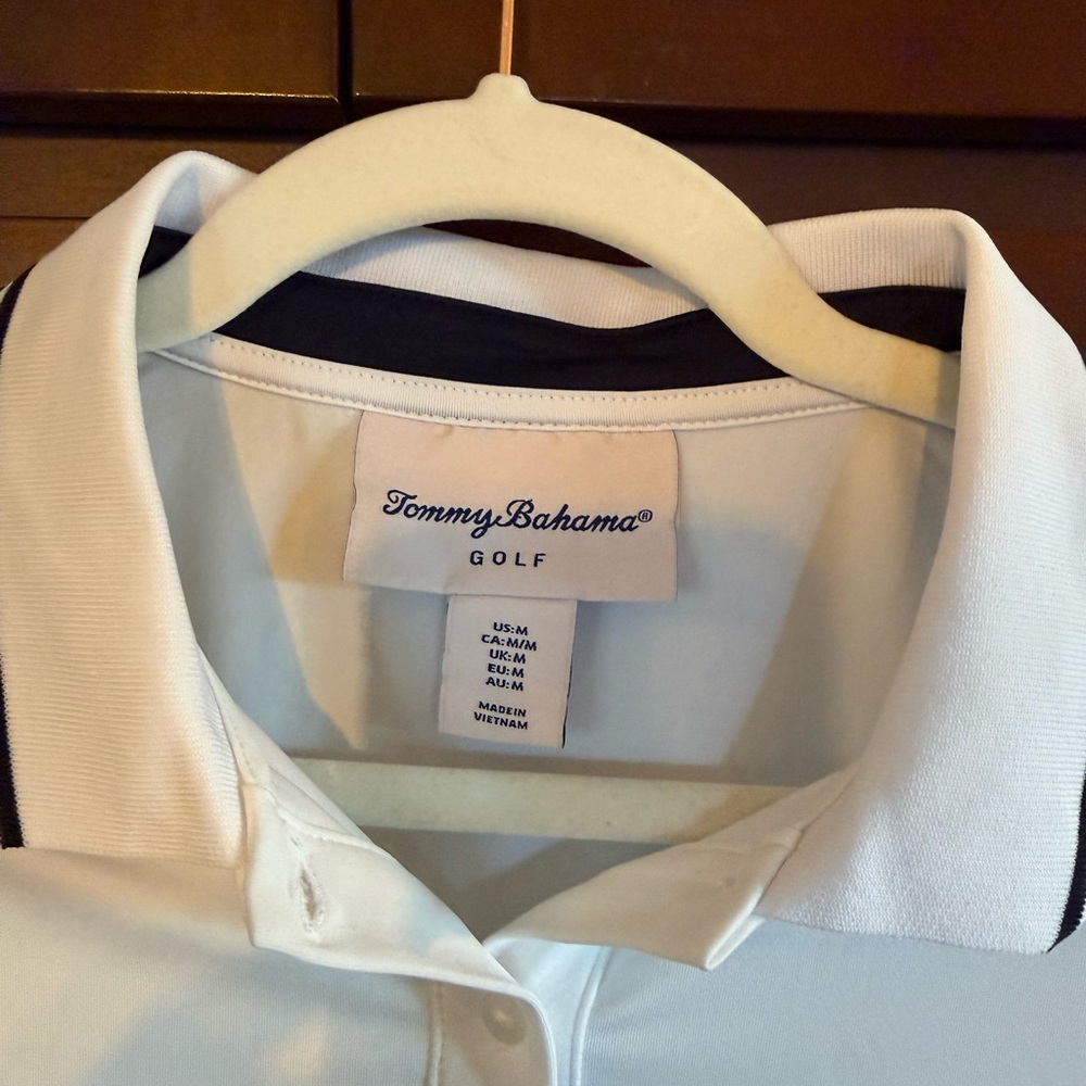 NWOT-Tommy Bahama separates: White Golf/Tennis Polo Top and Skort - Picture 7 of 9